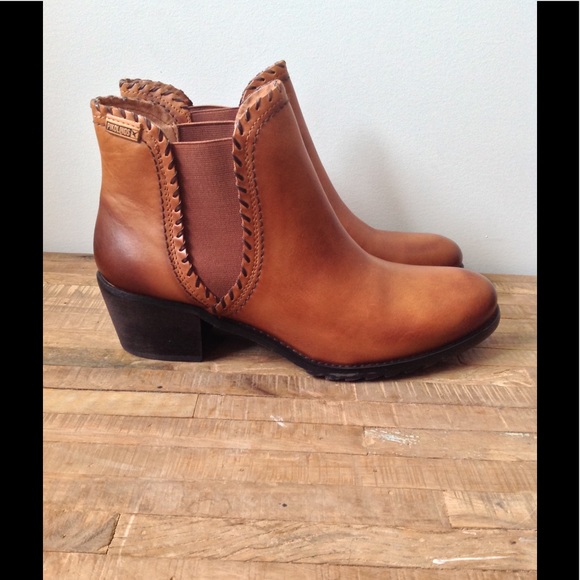 PIKOLINOS Shoes - NWB ✨Pikolinos Andorra 913 Leather Boots👢